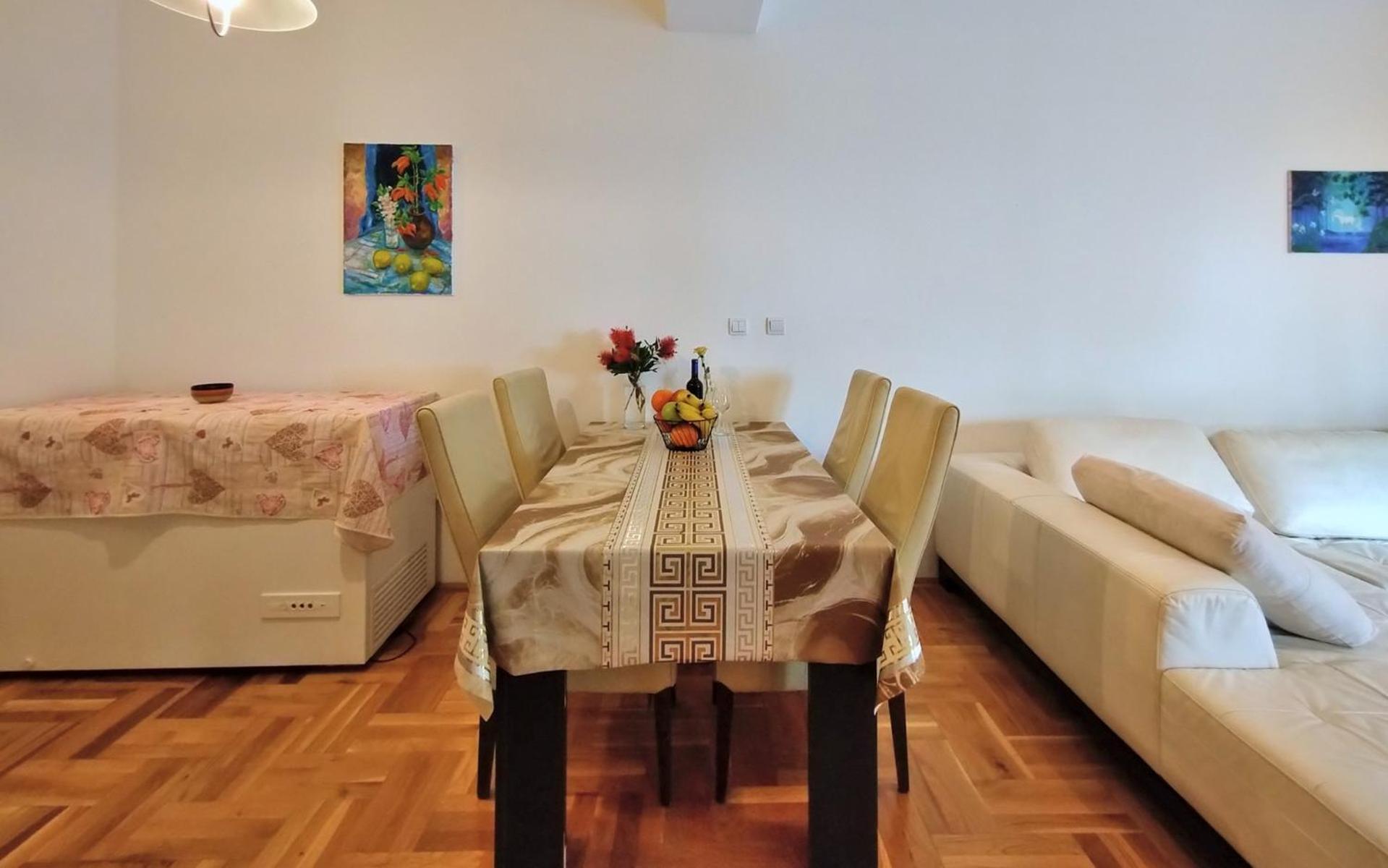 Club House With Garden And Pool Apartment *