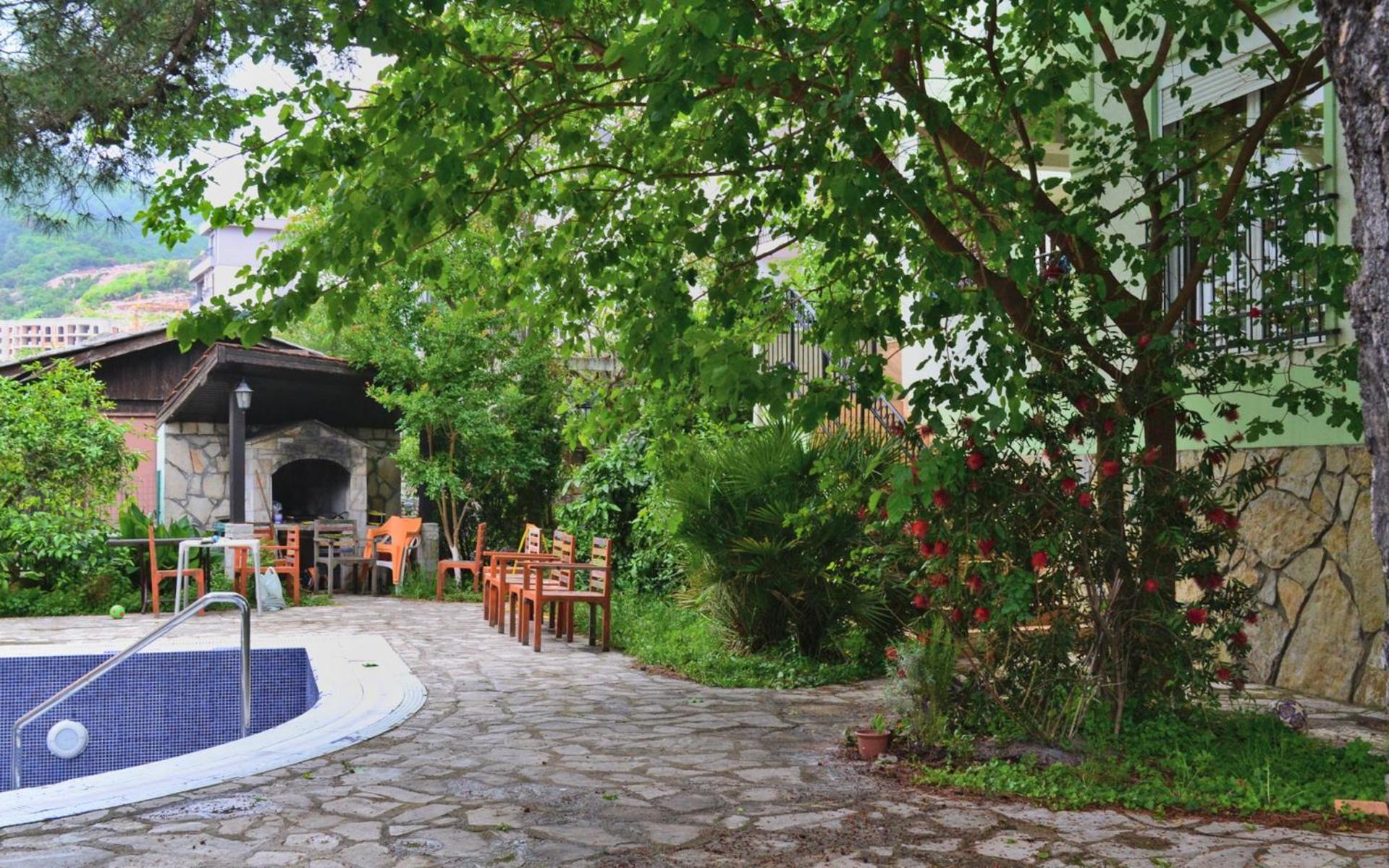 Club House With Garden And Pool Appartamento *